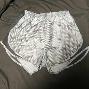 Nike dri fit shorts size M